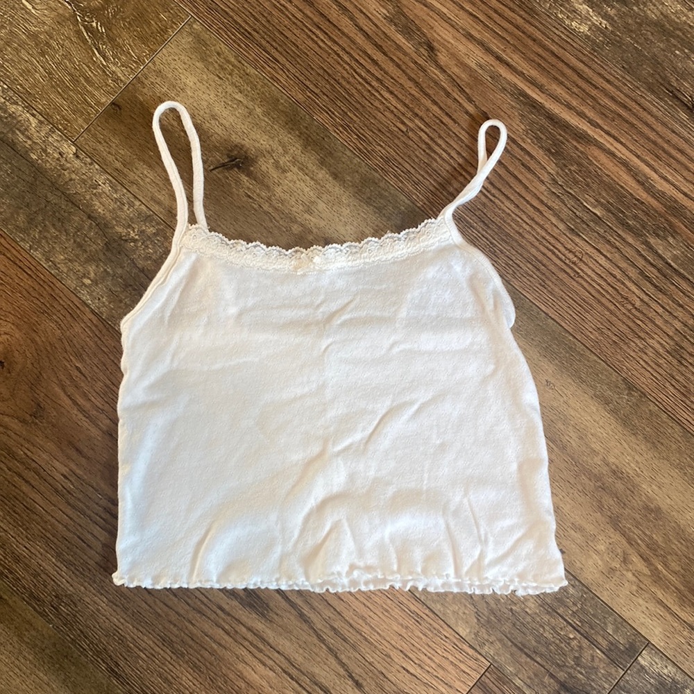 white tank cropped tee